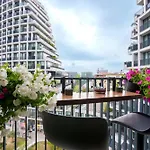 Luxury View Private Jacuzzi Appartamento Tirana