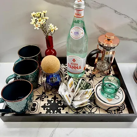 Luxury View Private Jacuzzi 地拉那