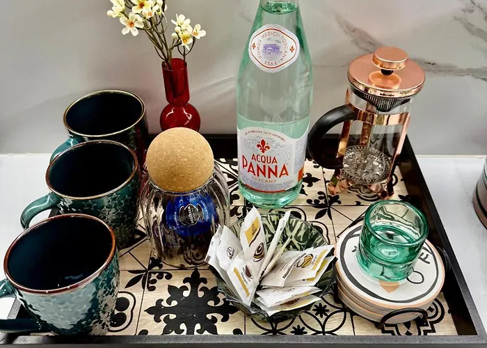 Luxury View Private Jacuzzi 地拉那