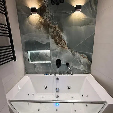 Lejlighed Luxury View Private Jacuzzi Tirana
