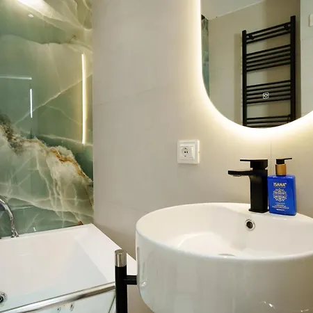 Luxury View Private Jacuzzi Appartamento *